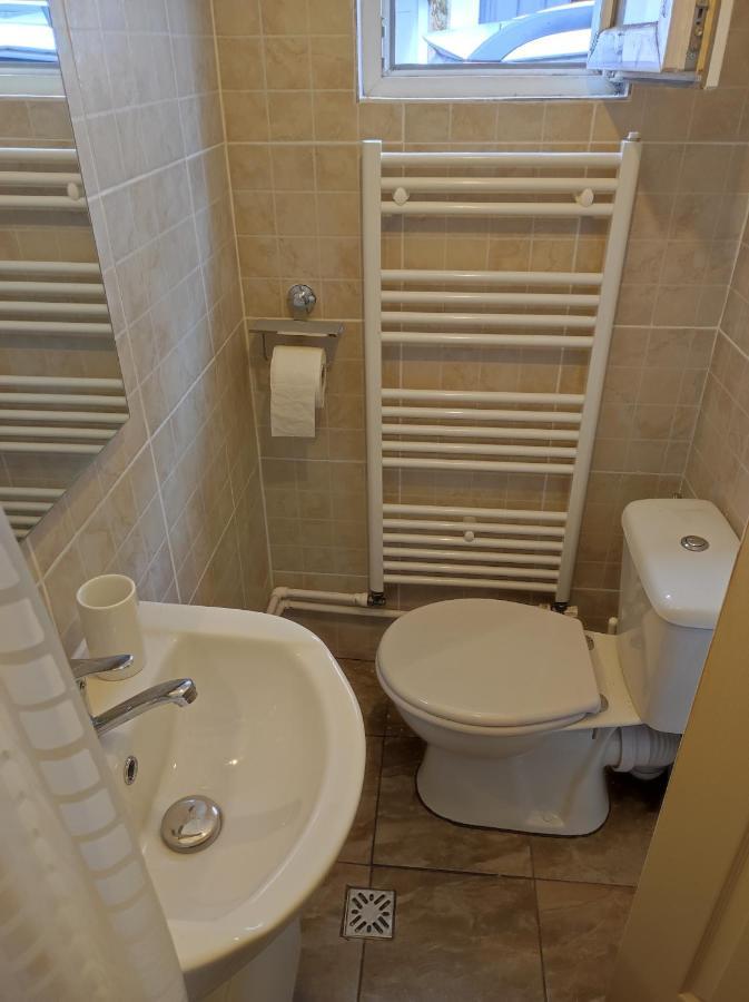The Little White House Apartment Sibiu Exterior photo