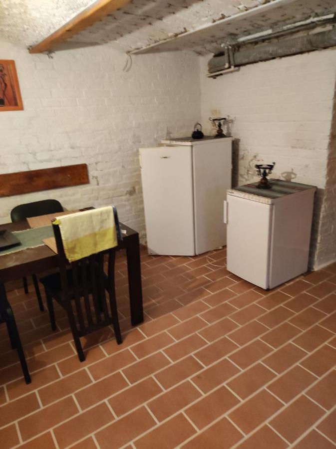 The Little White House Apartment Sibiu Exterior photo