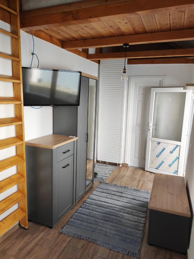 The Little White House Apartment Sibiu Exterior photo
